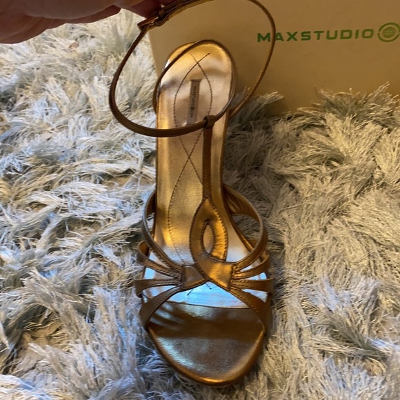 Max Studios Strappy Shoes - Picture 3 of 13